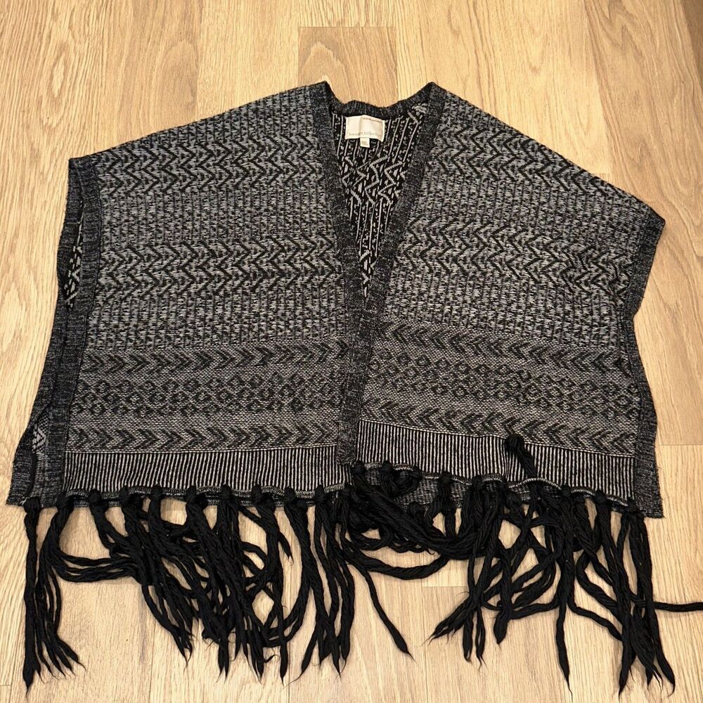 Banana Republic Heritage Gray Black Fringe Cardigan Sweater Cape Poncho M/L